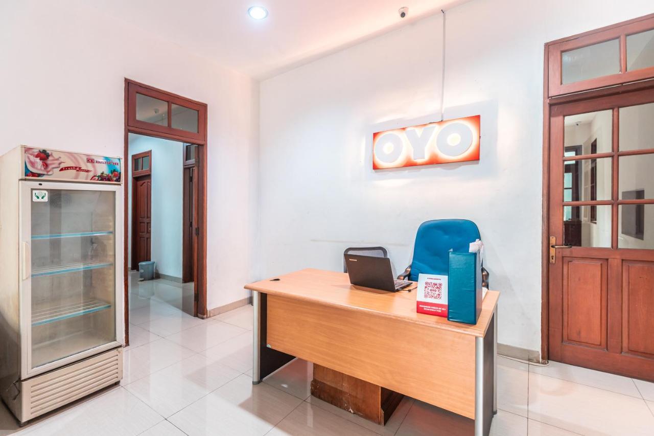 Oyo 1990 Kost Kuningan Executive Boading House Setiabudi Джакарта Екстер'єр фото