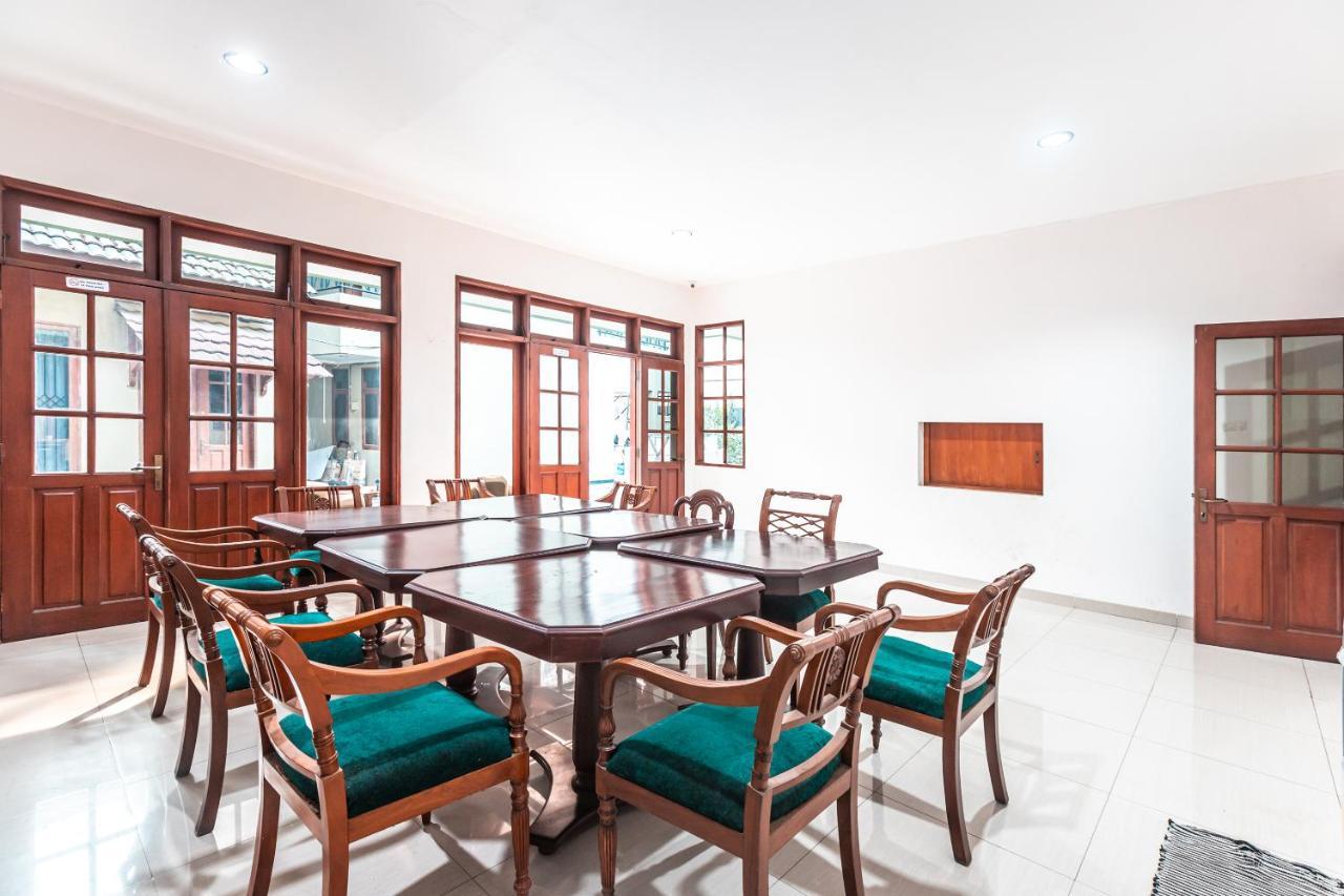 Oyo 1990 Kost Kuningan Executive Boading House Setiabudi Джакарта Екстер'єр фото
