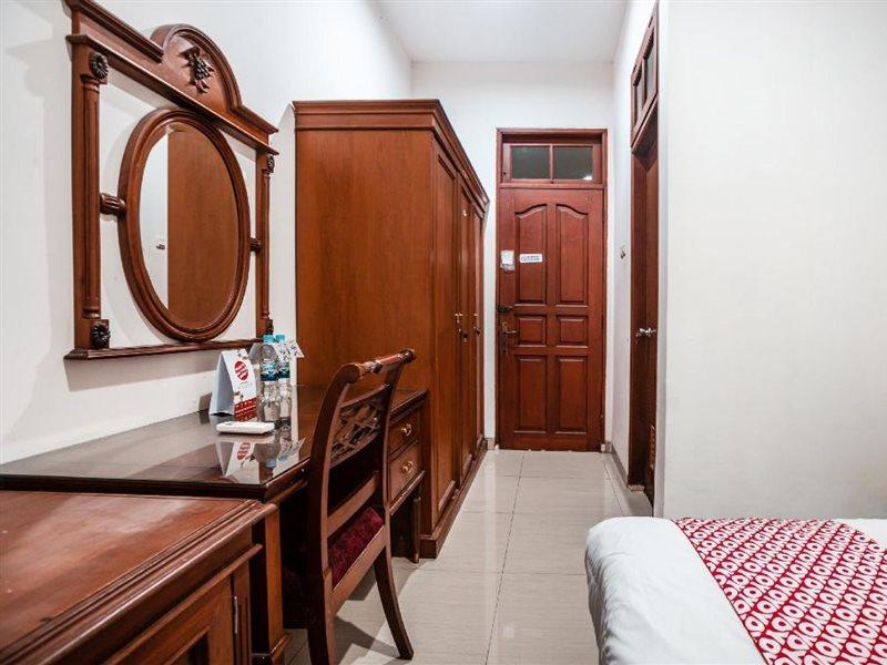 Oyo 1990 Kost Kuningan Executive Boading House Setiabudi Джакарта Екстер'єр фото