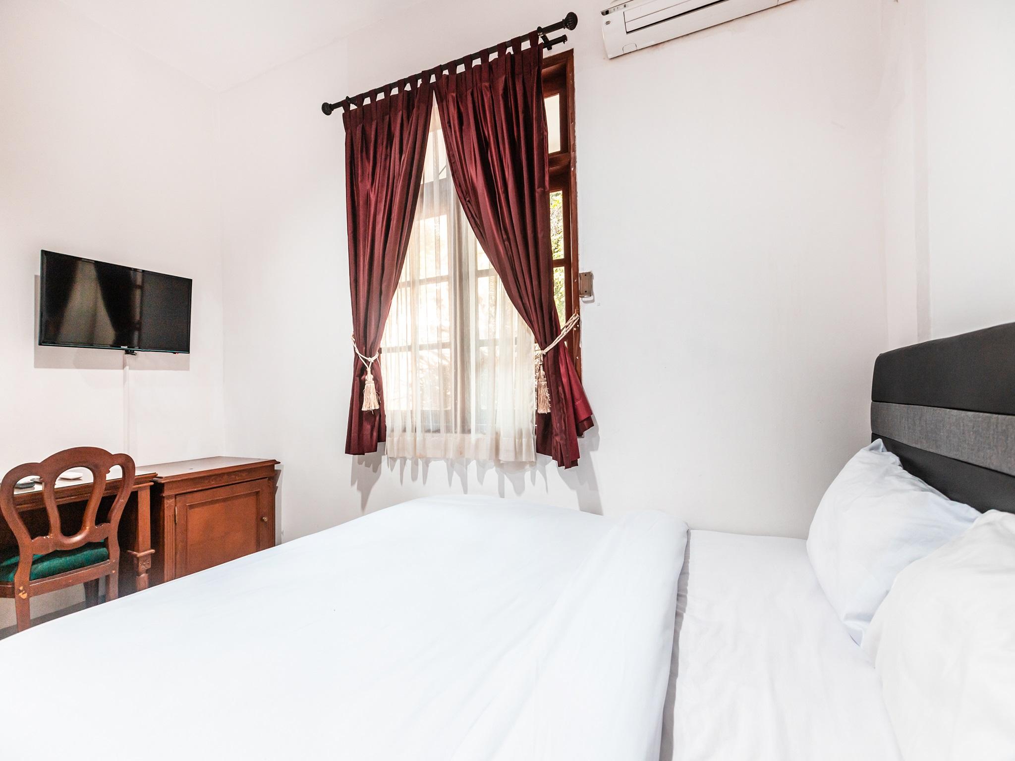 Oyo 1990 Kost Kuningan Executive Boading House Setiabudi Джакарта Екстер'єр фото