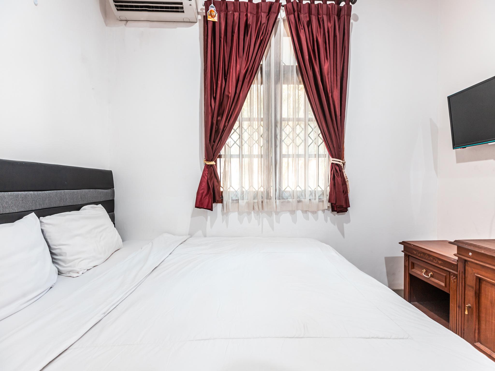Oyo 1990 Kost Kuningan Executive Boading House Setiabudi Джакарта Екстер'єр фото
