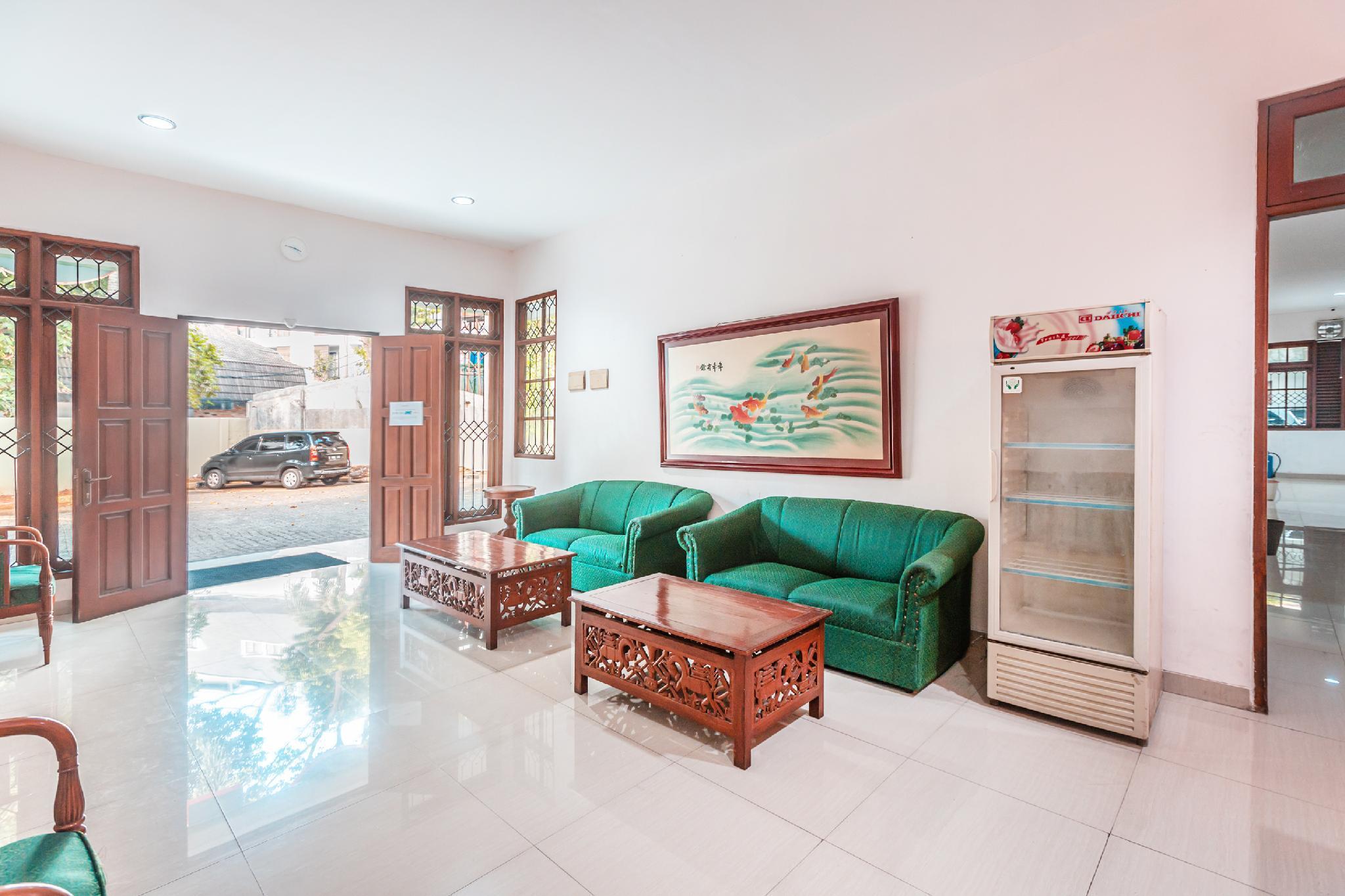 Oyo 1990 Kost Kuningan Executive Boading House Setiabudi Джакарта Екстер'єр фото