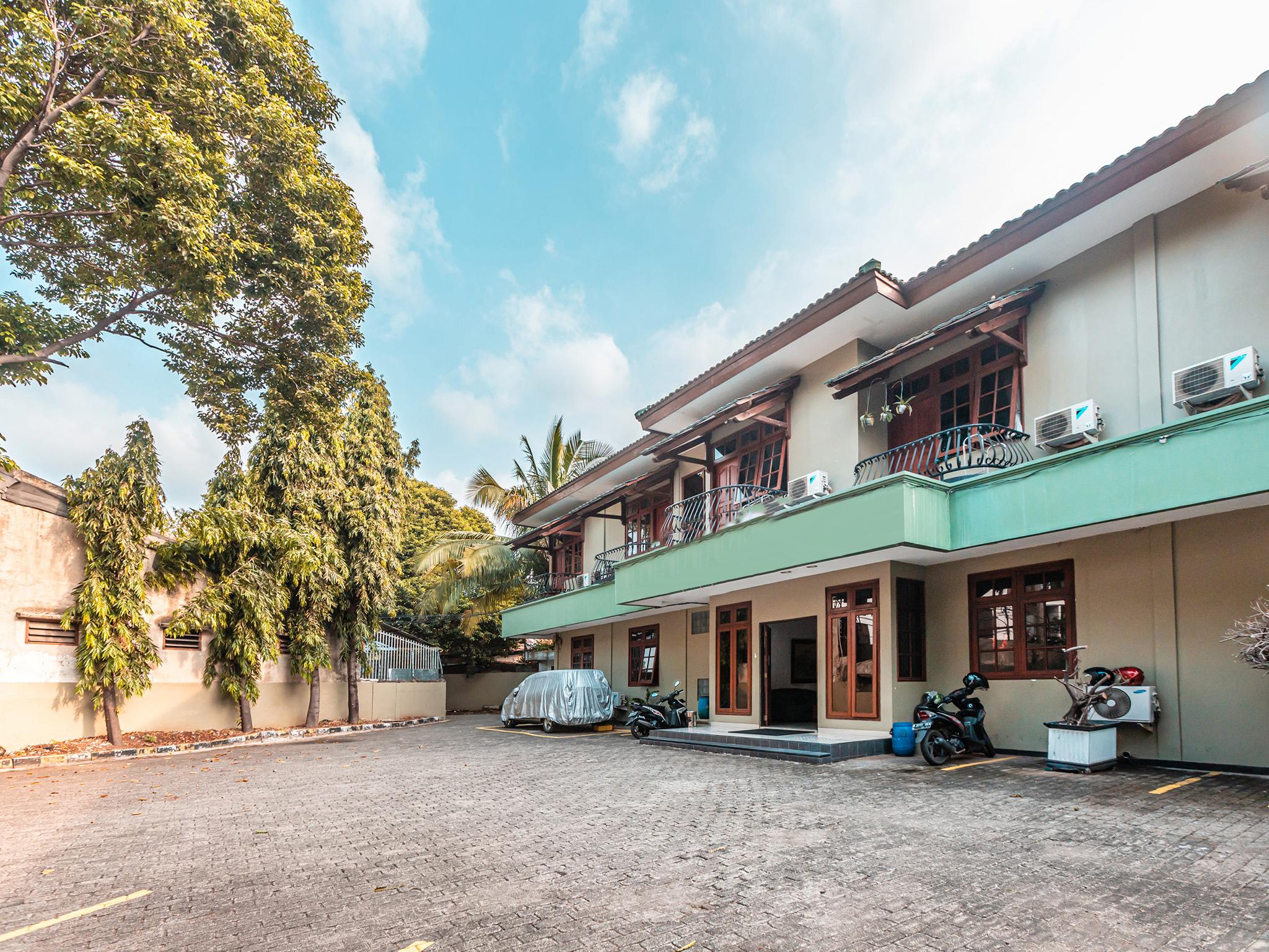 Oyo 1990 Kost Kuningan Executive Boading House Setiabudi Джакарта Екстер'єр фото